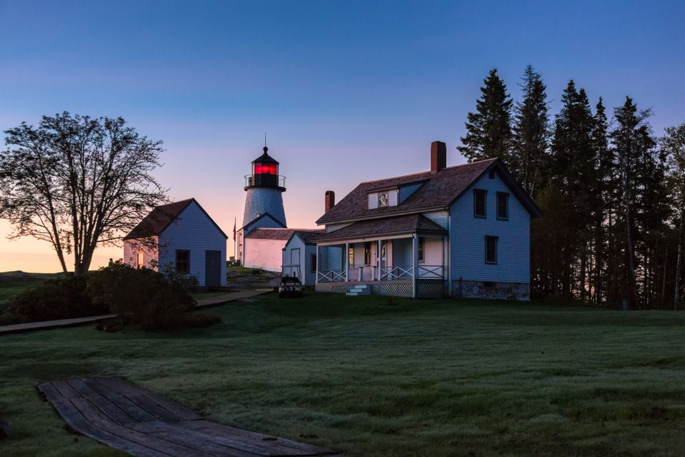 Scenic sunset over Burnt Island Lighthouse
