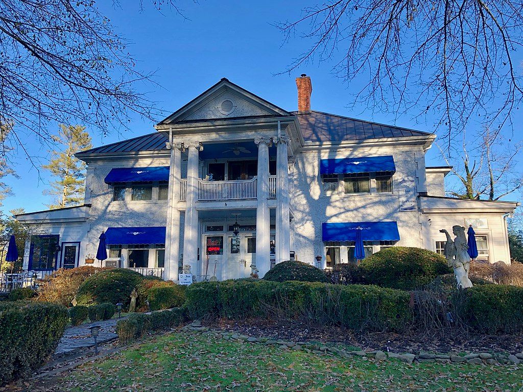 Exterior of The Inn at Brevard