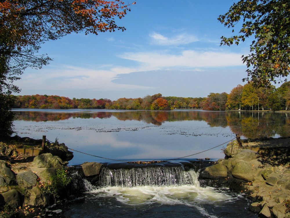 The waters of Belmont Lake State Park