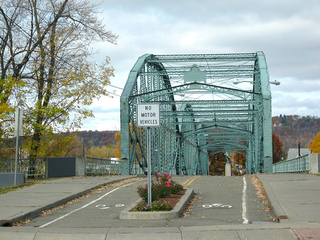 Entryway of South Washington Street Parabolic Bridge