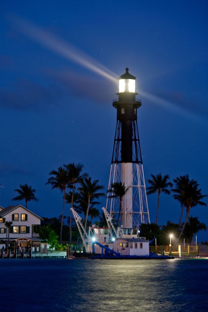 Night time view of Hillsboro Inlet Lighthouse