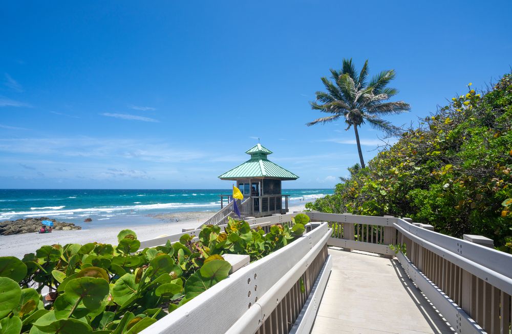 Boardwalk leading to Red Reef Park's beach