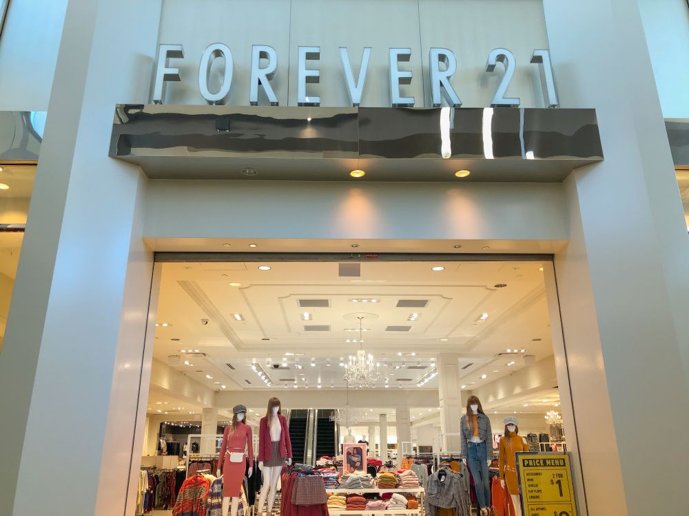 Exterior of Forever 21 shop in Town Center