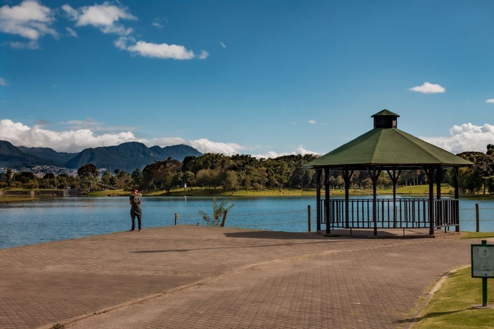 Gazebo near the waters of Parque Central Simón Bolívar