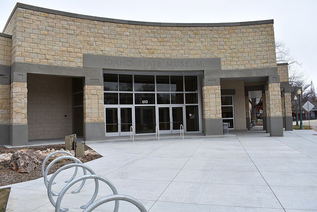 Entrance doors of Idaho State Museum