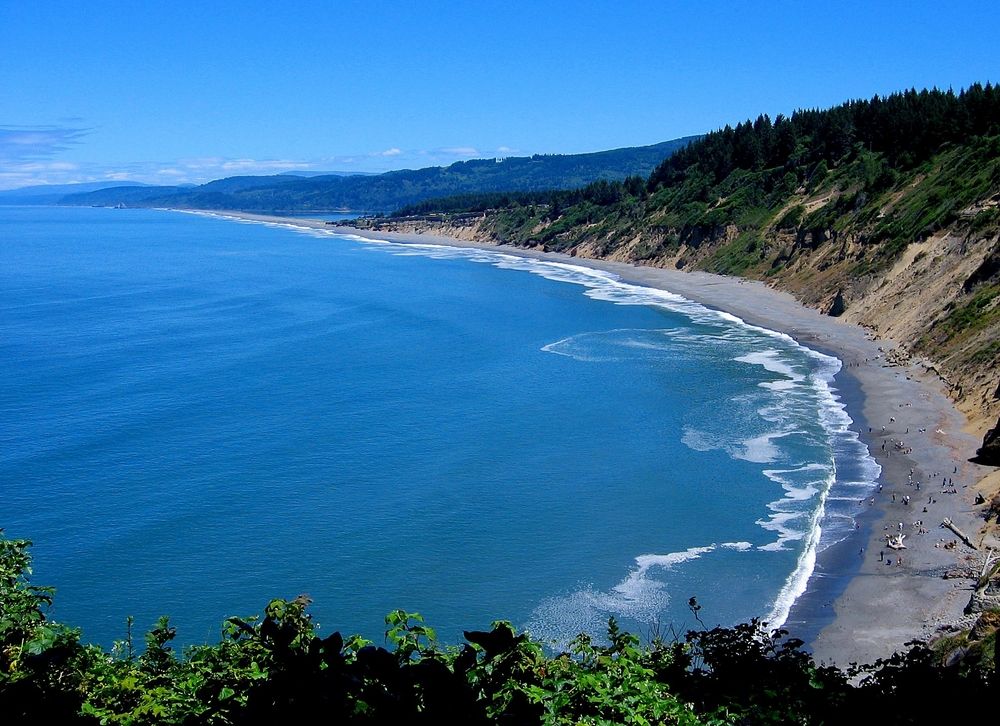 Clear waters of Agate Beach