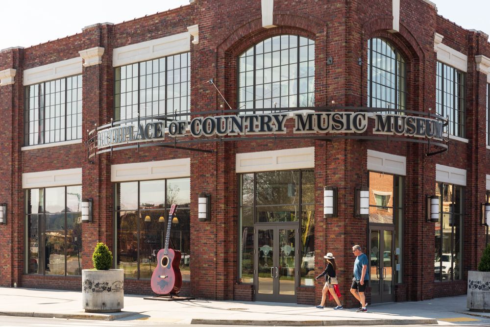 The entrance and name sign of Country Music Museum