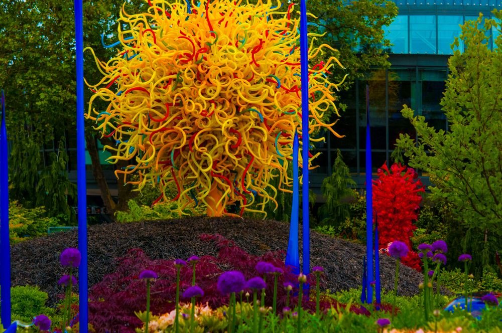 Colorful and unique art of Chihuly Studio