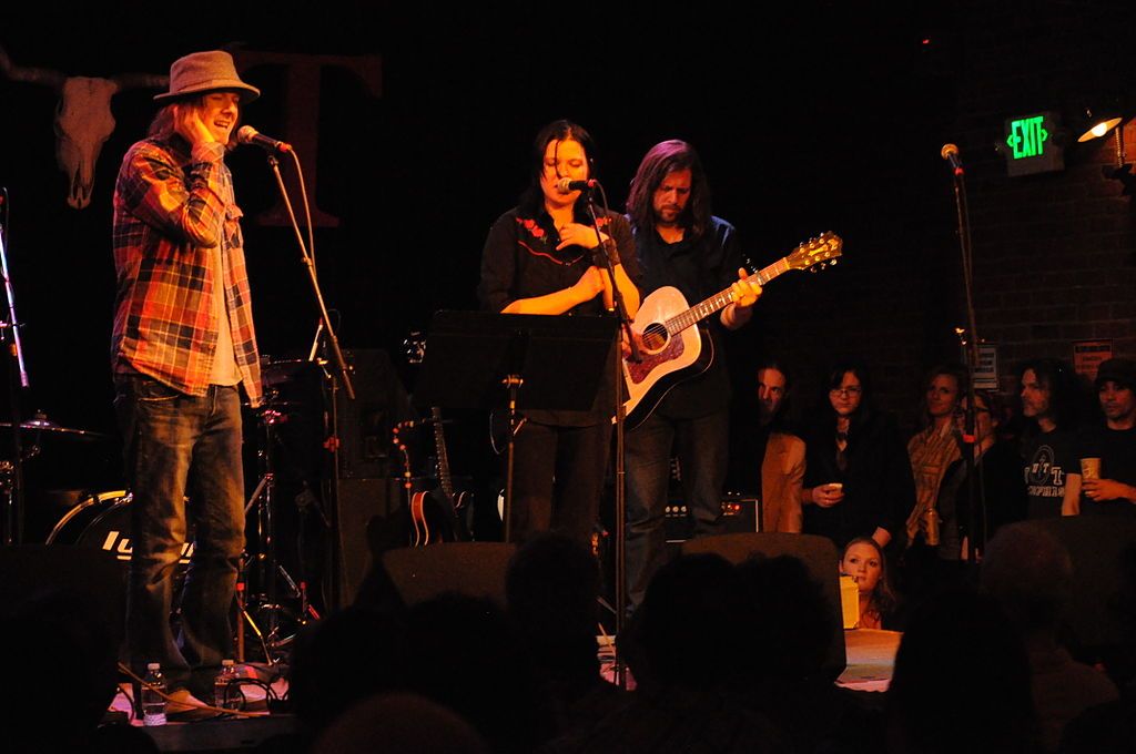 Performers in Tractor Tavern