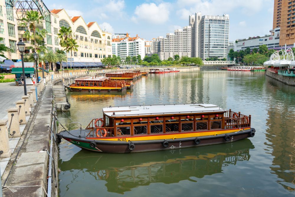 Bumboat tour