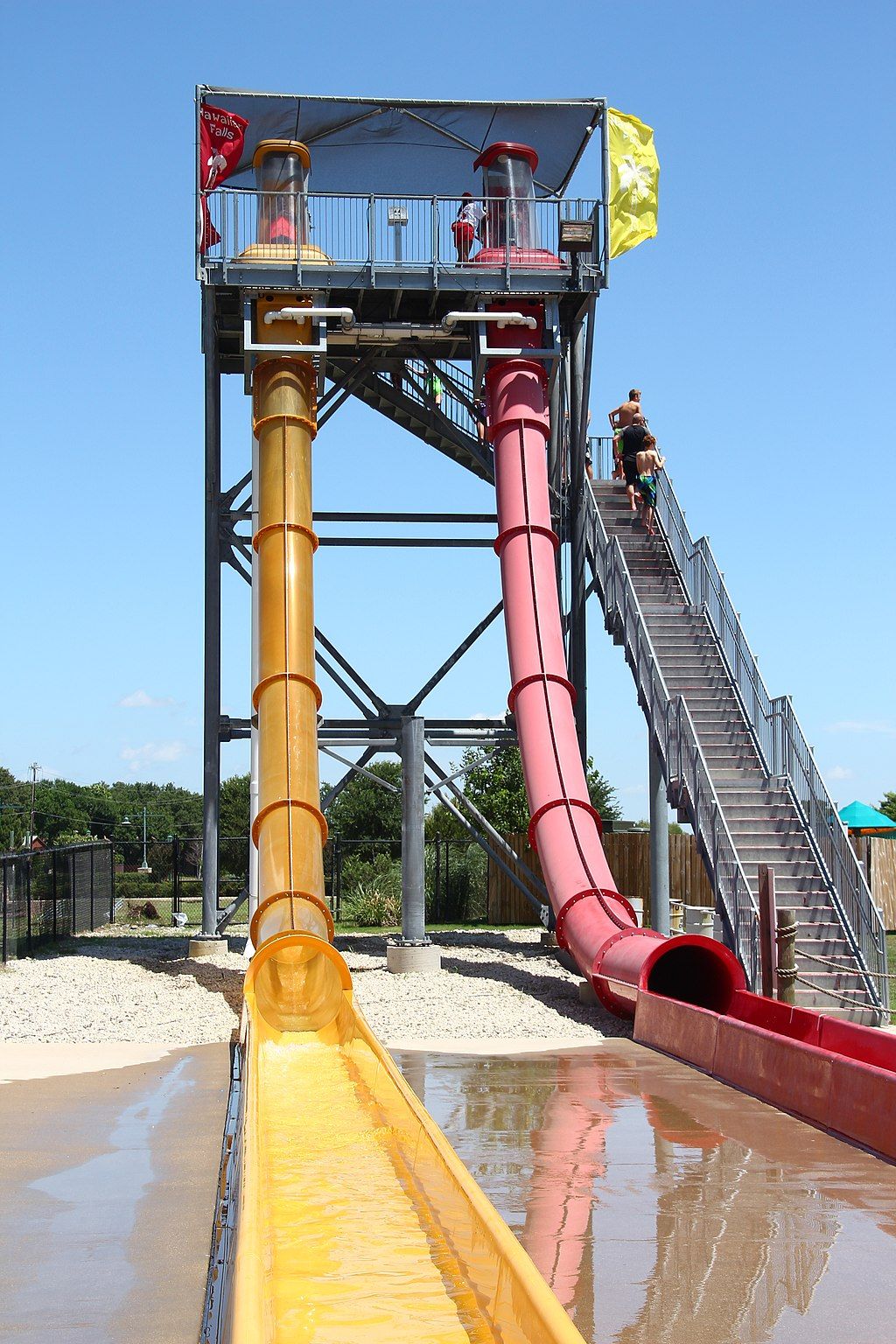 Twin slides at Hawaiian Falls mansfield.