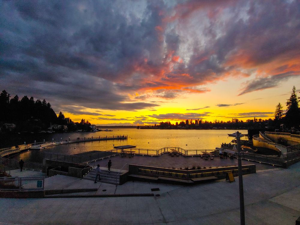Sunset at Meydenbauer Bay Park
