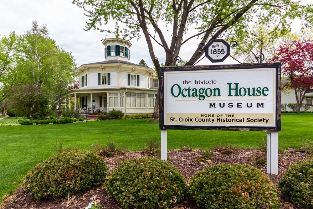Exterior of Octagon House Museum