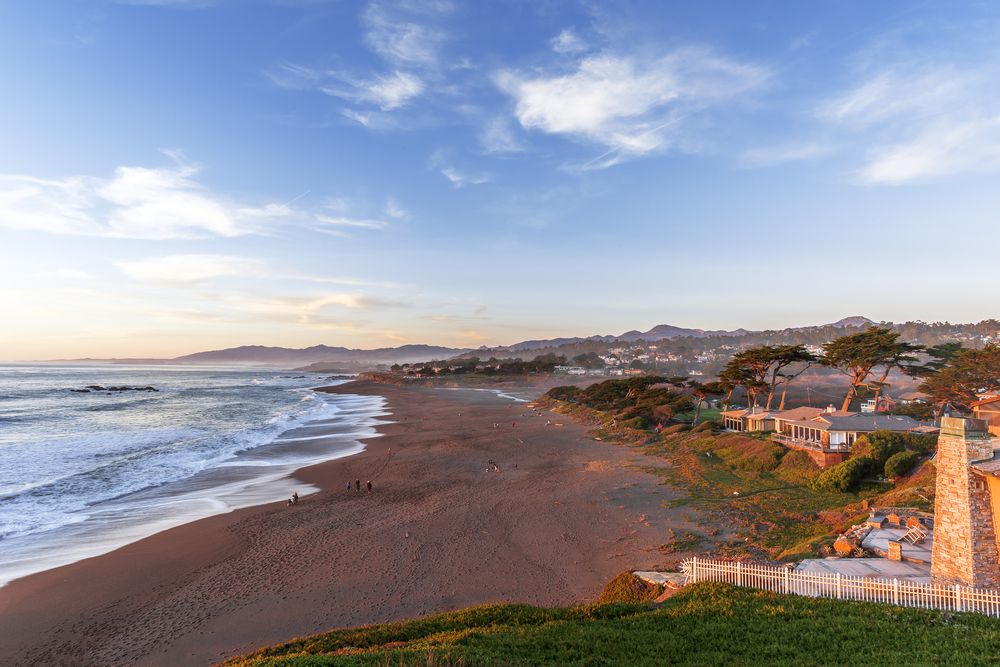 Scenic view of Moonstone Beach