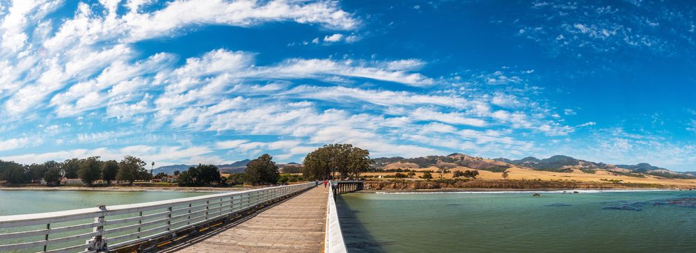 Daytime view of the San Simeon Pier