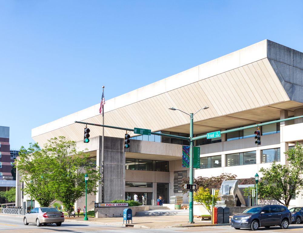 Outside view of Chattanooga Public Library