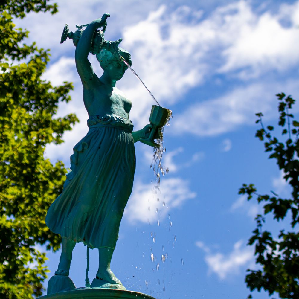 The fountain at Fountain Park
