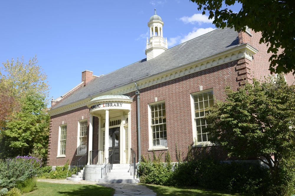 Exterior of Camden Public Library