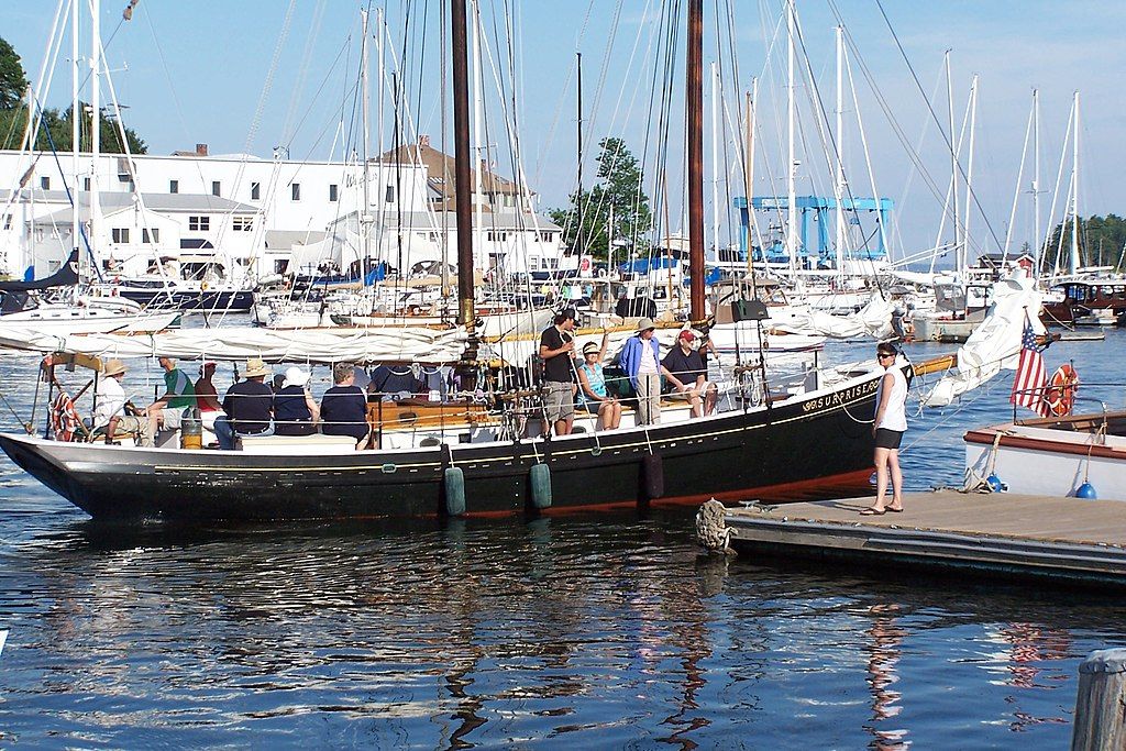 People aboard the Schooner Surprise