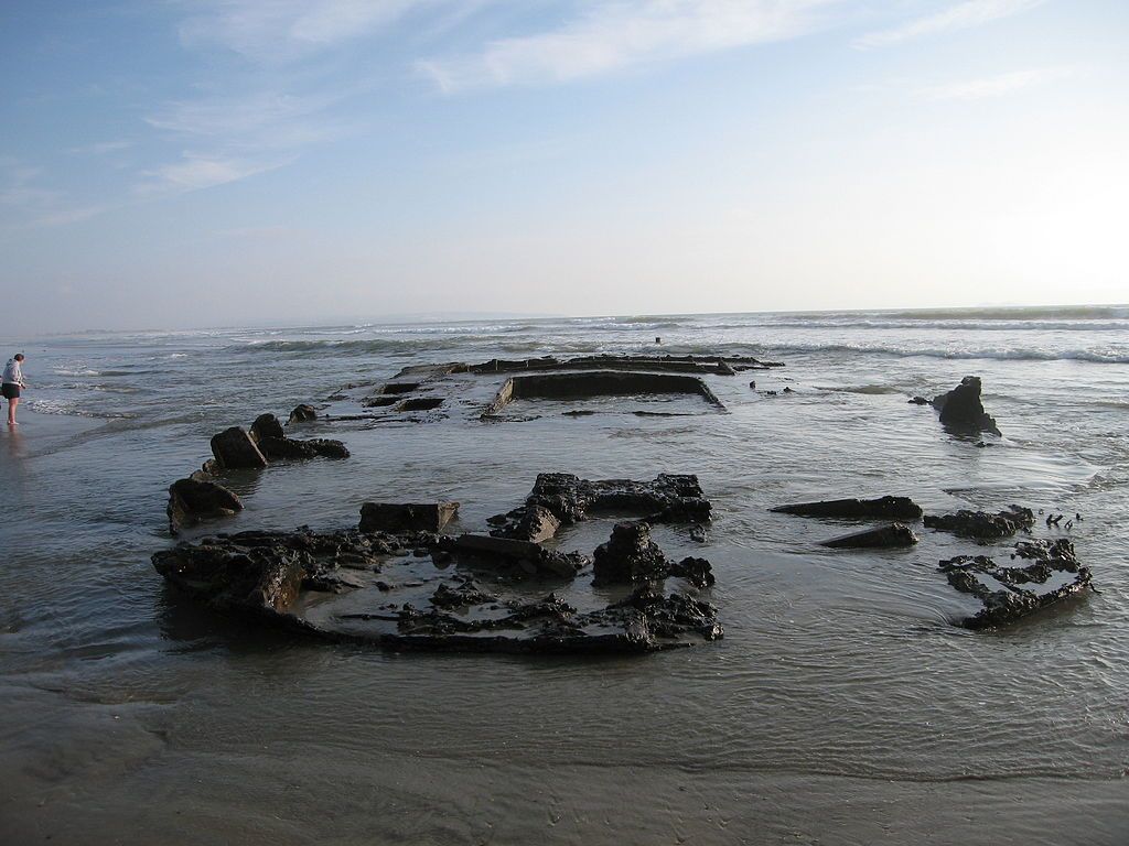 Daytime view of SS Monte Carlo Shipwreck