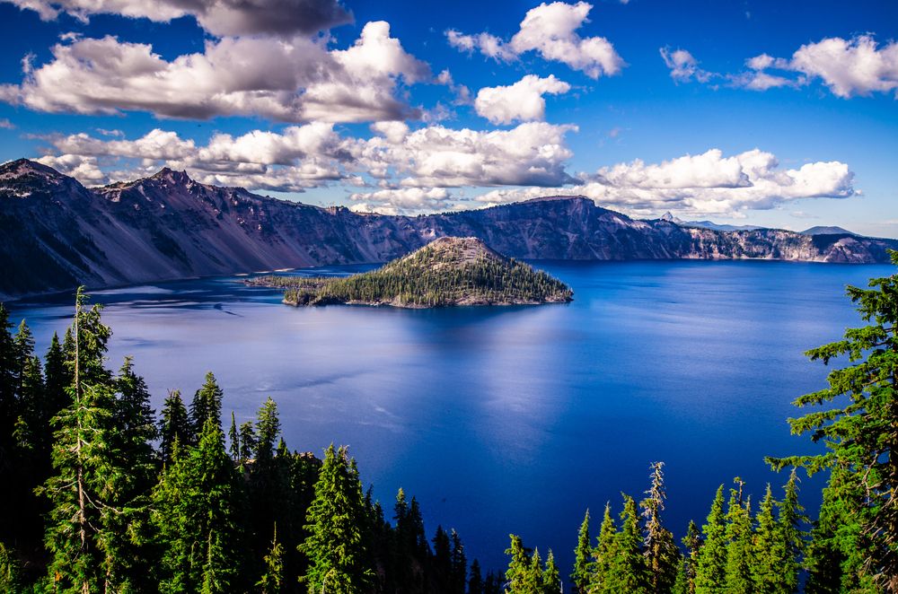Crater Lake National Park's Breathtaking View 