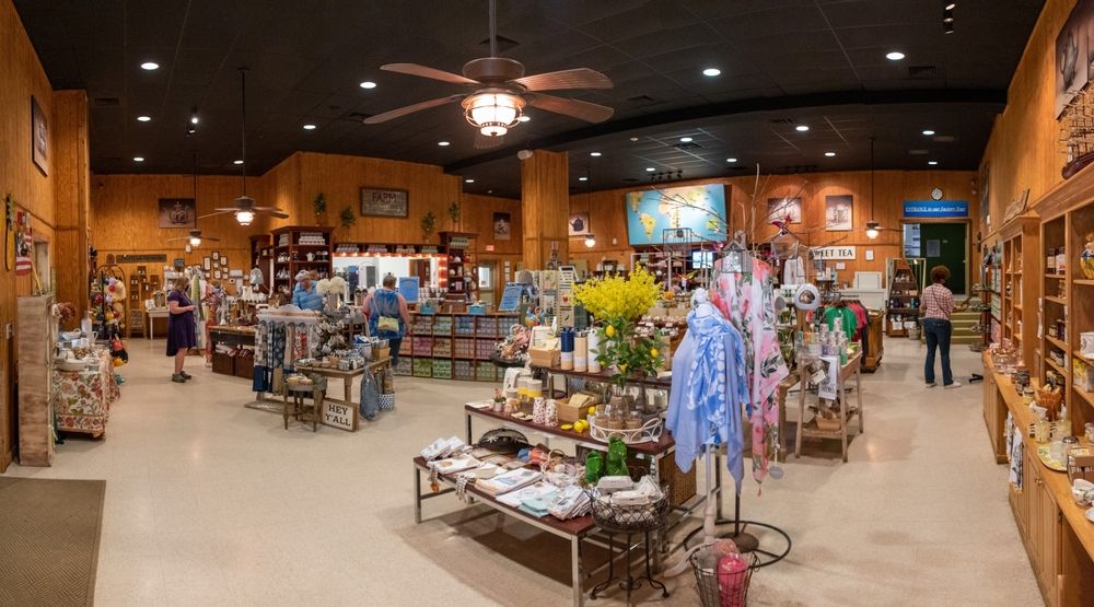 Gift shop at the Charleston Tea Garden