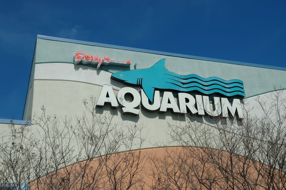 Building sign of Ripley’s Aquarium
