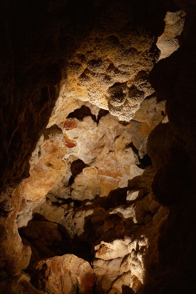 Rock formations in Jewel Cave National Monument