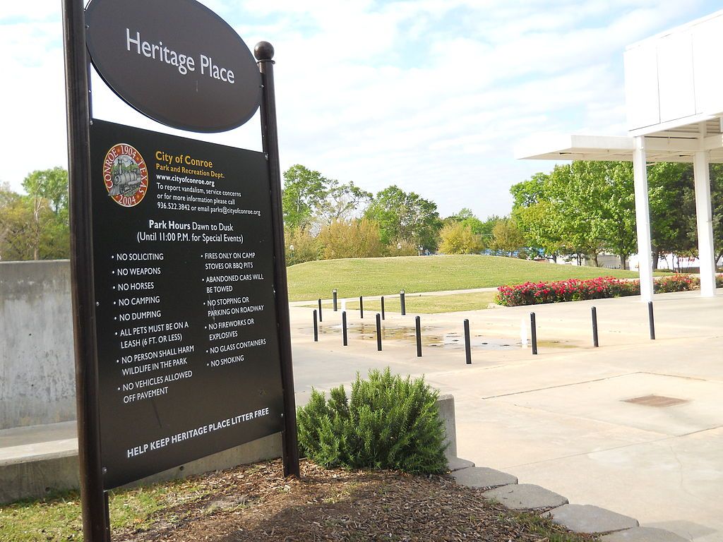 Welcome sign of Heritage Place
