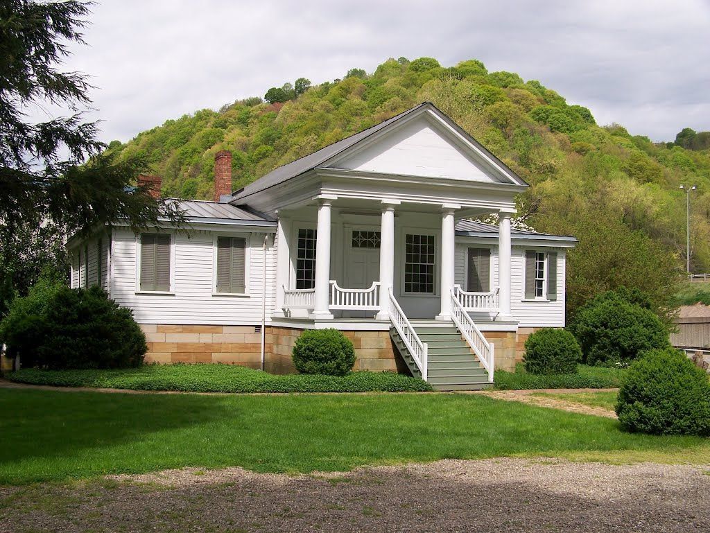 Exterior of the Craik-Patton House