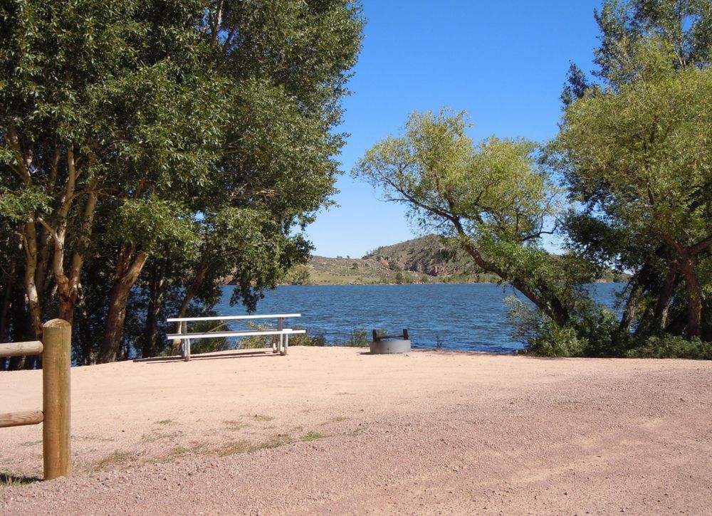 A bench overlooking the waters at Curt Gowdy State Park