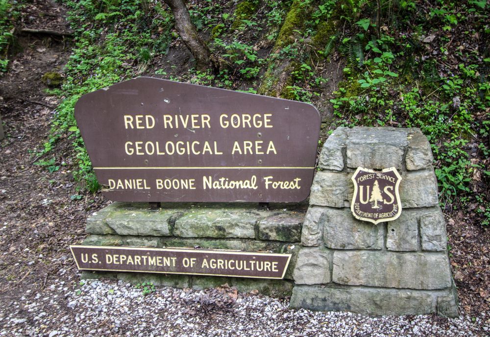 Welcome sign of Red River Gorge