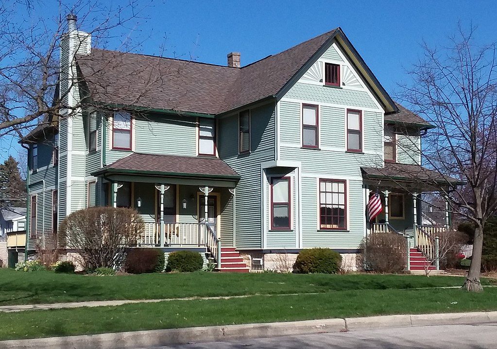 A house at Naperville Historic District