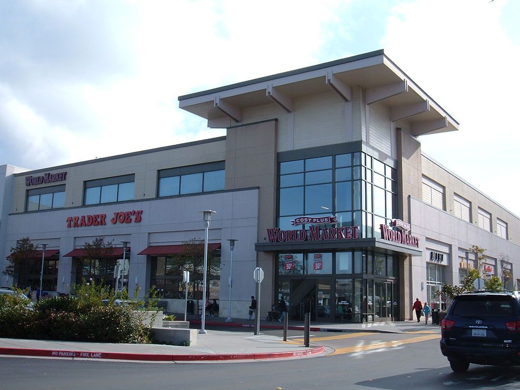 Building at Westlake Shopping Center