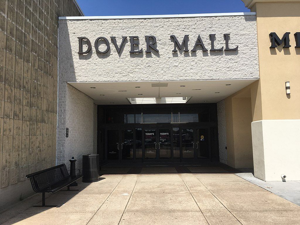 Entrance to Dover Mall