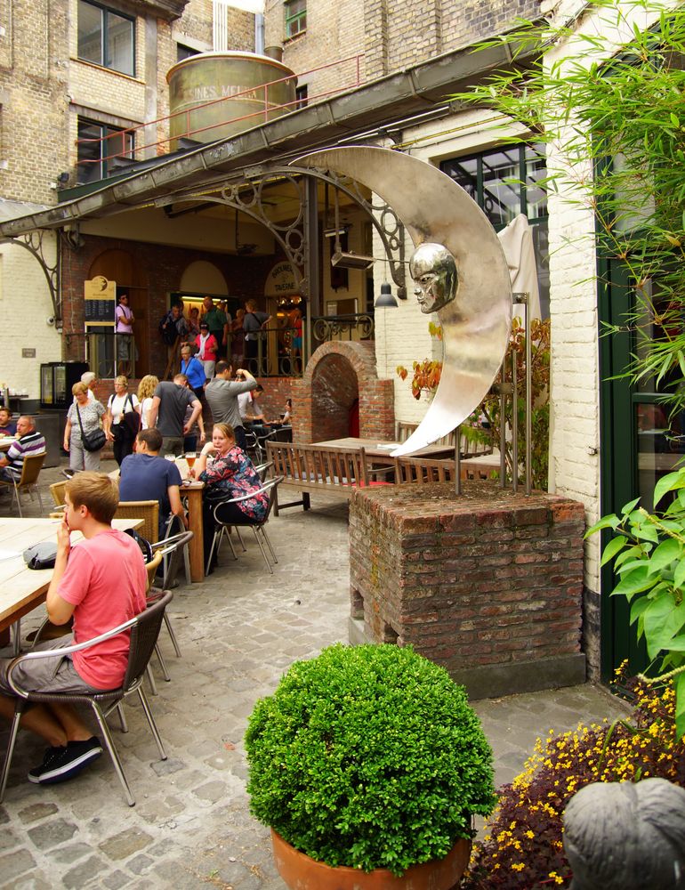 Courtyard in De Halve Maan