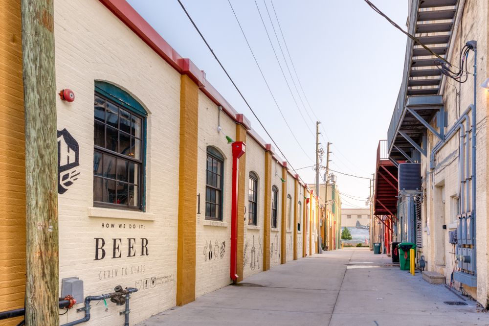 Facade of Persimmon Hollow Brewing Co.