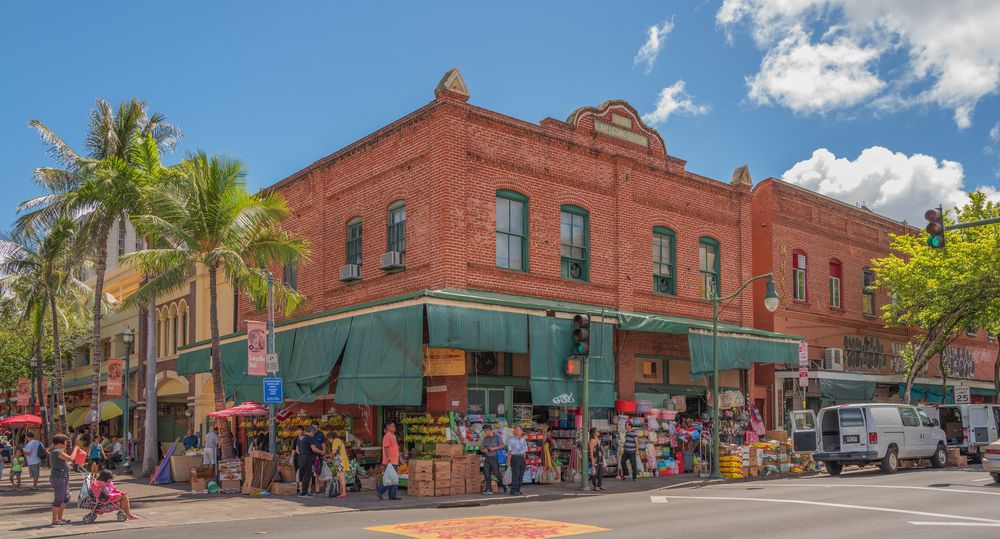 Buildings and shops at Hawaiian Chinatown