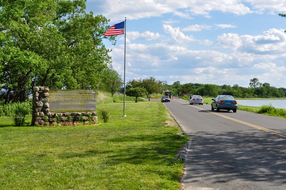Entrance to Greenwich Point Park