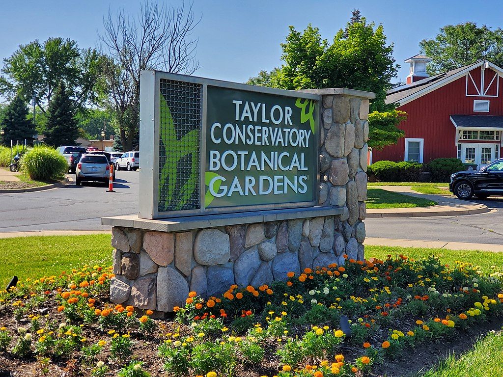 Welcome sign of Taylor Conservatory & Botanical Gardens
