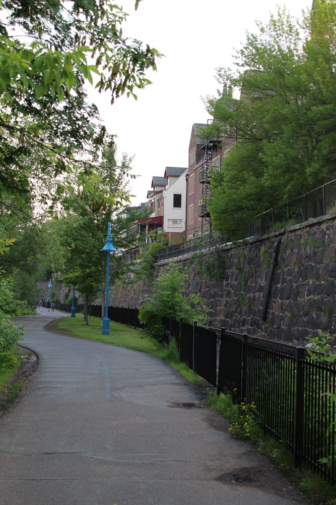 Trail at Leif Erikson Park