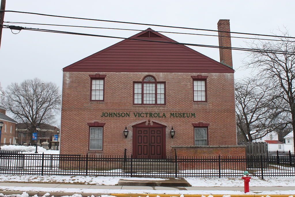 Exterior of Johnson Victrola Museum