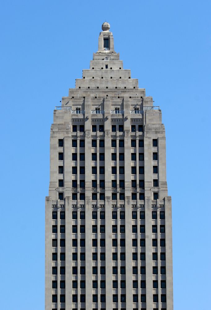Top part of the Gulf Tower