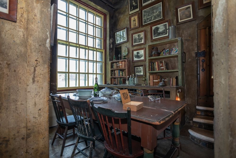 Dining room in the Fonthill Castle