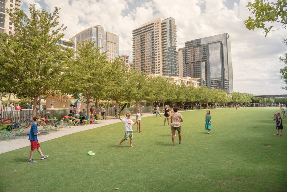 The grounds of Klyde Warren Park