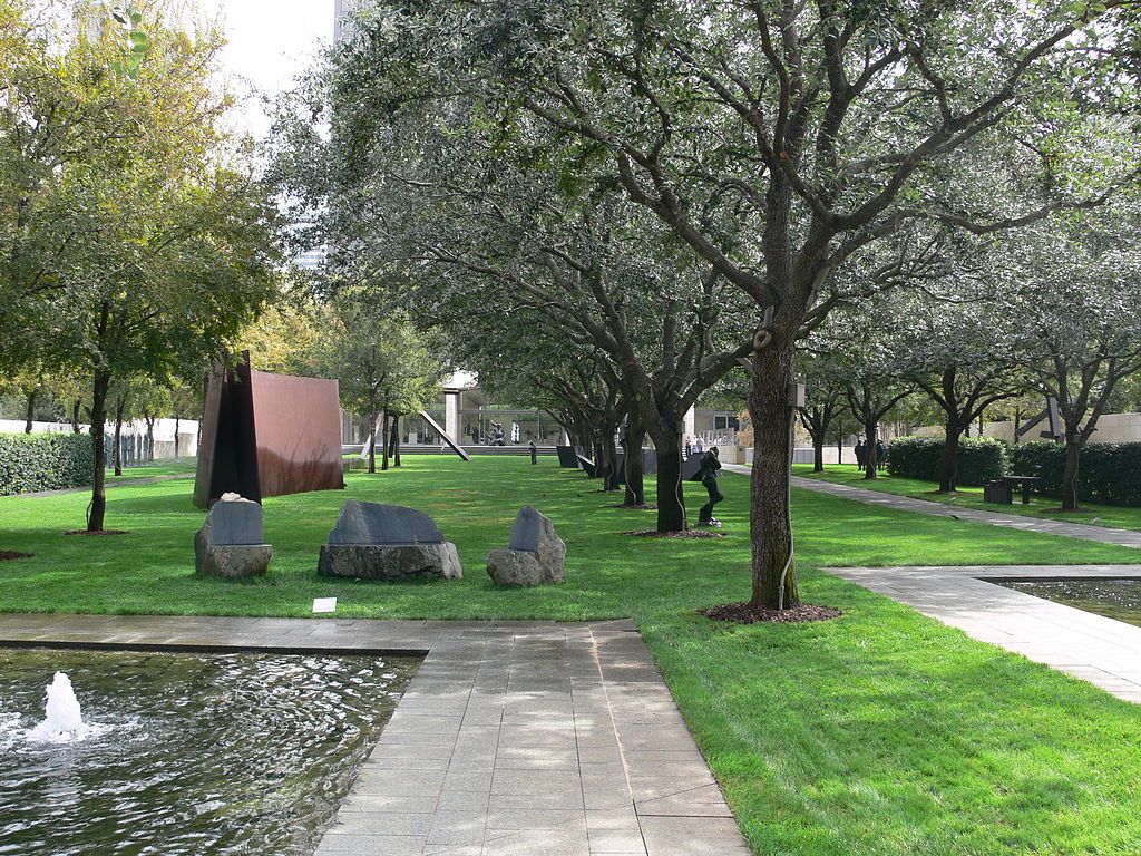 The grounds of Nasher Sculpture Center