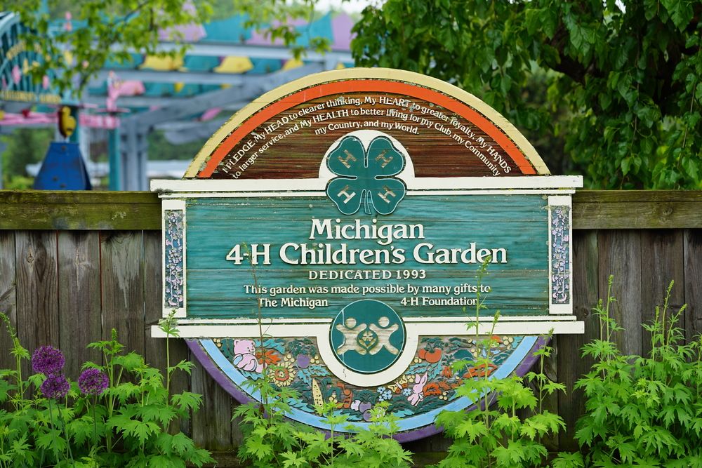 Name sign of the 4-H Children's Garden.