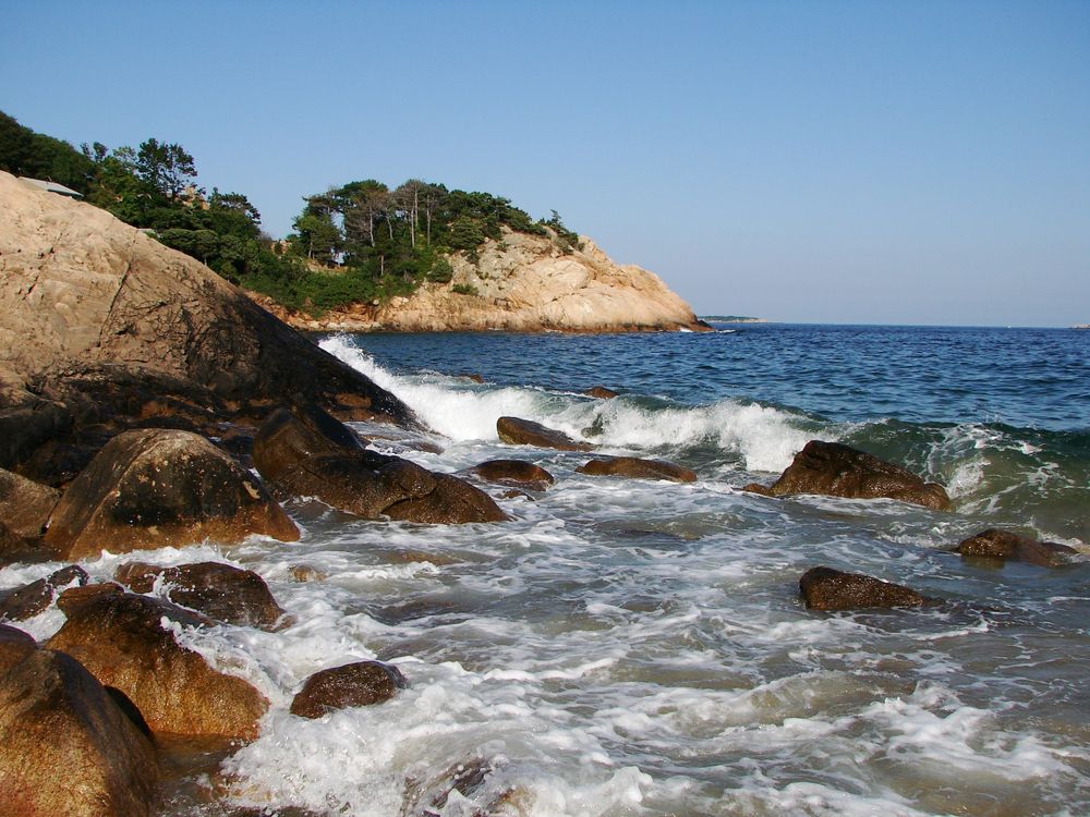 The waters of Singing Beach