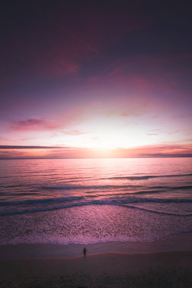 Scenic sunset at Moonlight State Beach