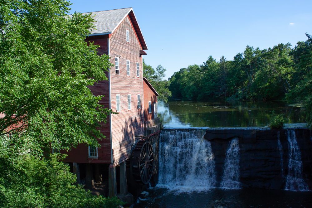 Daytime view of Dells Mill and Museum